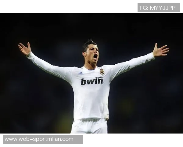 卡尔德隆回顾C罗加盟皇马背后的动机与梅西的相互成就关系